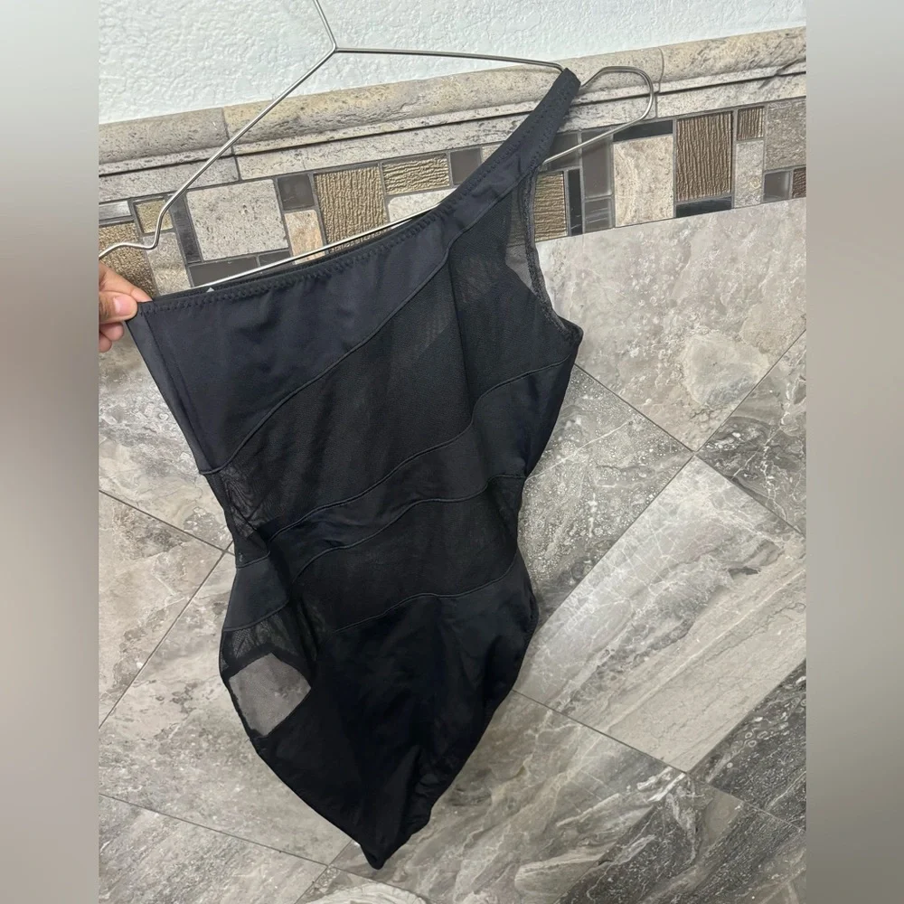 NORMA KAMALI Snake Mesh Mio One-Shoulder One-Piece Swimsuit - Picture 3 of 5